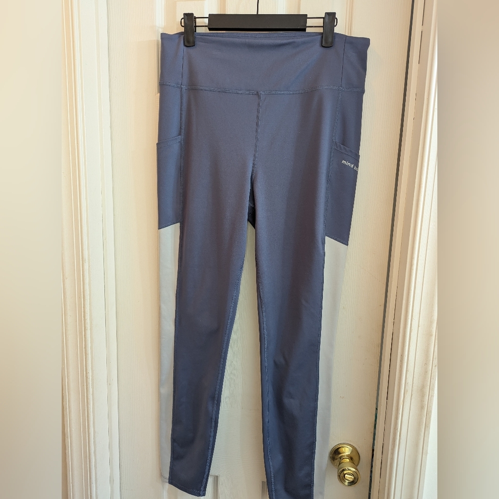 MIND BODY LOVE by Peace Love World Tall Side Pocket 7/8 Inch Legging NWOT - Picture 3 of 7